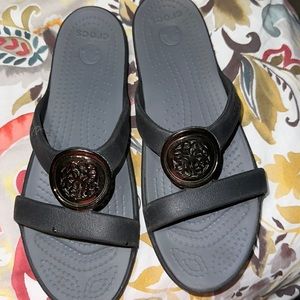 Women’s crocs size 10 Preloved